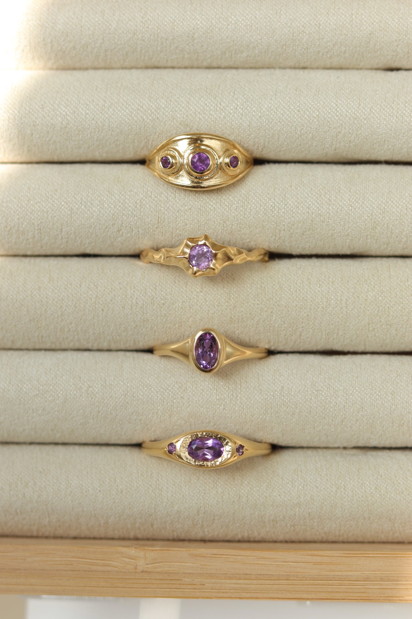 Small Oval Signet Ring Amethyst